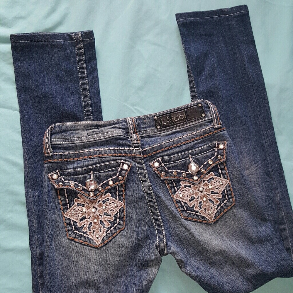🌟La idol embellished jeans size 0